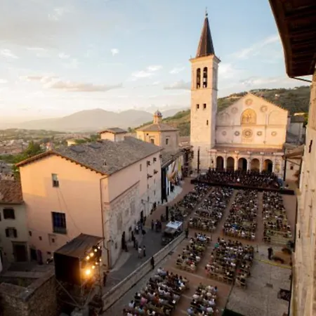 Non Ditelo Al Duca - La Cappuccina Spoleto
